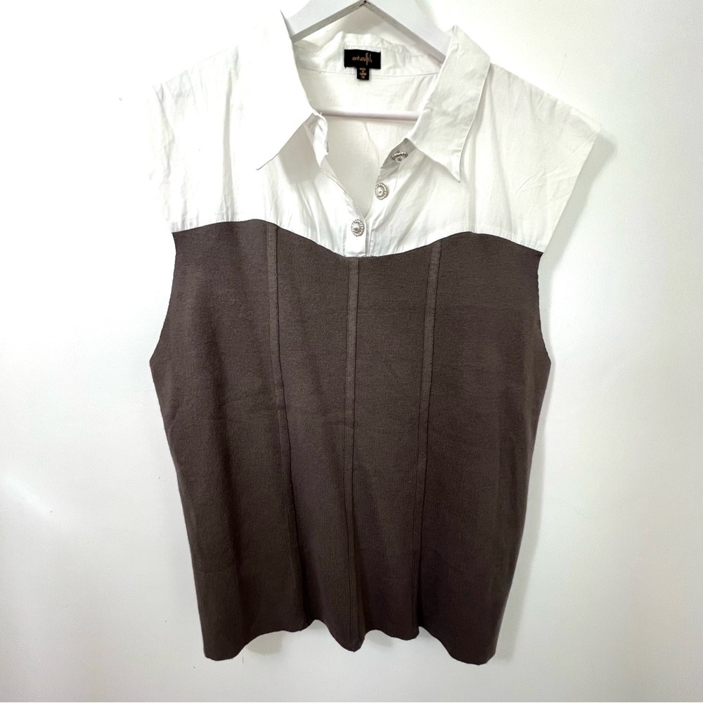 Ontwelfth White  Brown Top, size 3X, lovely fabric gem buttons quality material